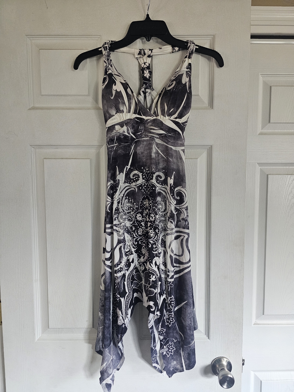 Sleeveless Black & White Printed Handkerchief Hem Dress